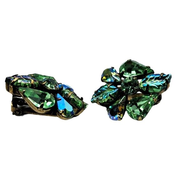 Regency Green Rhinestone Earrings Molded Glass Leaves UG UV Glow Vintage Costume - Picture 5 of 7